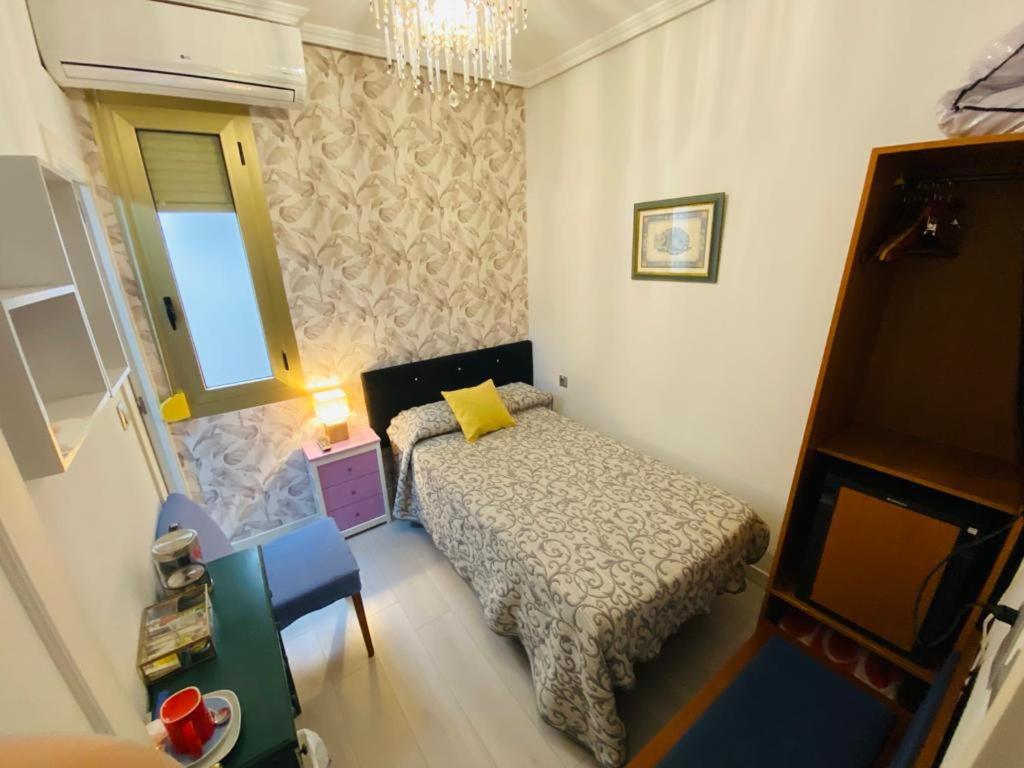 Pension Antonio Guesthouse Alicante Szoba fotó